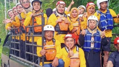 Gugus IV SD Koto Tinggi Meriahkan HUT RI dengan Rafting di Objek Wisata Simarasok
