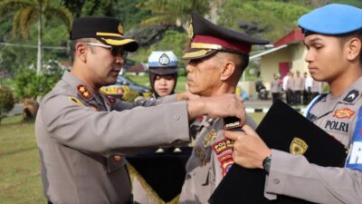 Kabag Ren Polres Padang Panjang Dapat Pangkat Kehormatan dari Kompol Ke AKBP