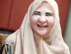 Anggota DPR RI Hj. Nevi Zuairina Serahkan Bantuan Alat Mesin Pertanian Kepada Kelompok Tani Ulakan 