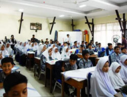 Baznas Tanah Datar Salurkan Bantuan Pendidikan Sebesar 2.6 Milyar