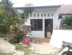 21 Warga Miskin di Kota Padang Dapat Bantuan Bedah Rumah dari UPZ Baznas Semen Padang