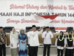 Kloter XVII Debarkasi Padang Tiba di Tanah Air, 38 Jamaah Limapuluh Kota Dijemput Bupati
