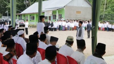 Pj. Walikota Pariaman Hadiri Upacara Peringatan Hari Santri Nasional di Ponpes Nurul Yaqin Darussalam