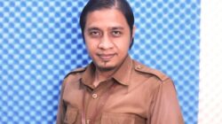 Charlie Ch. Legi Juara Favorit Lomba ASN Menulis Pemko Padang