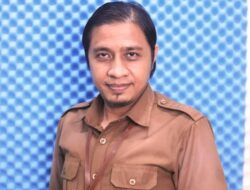 Charlie Ch. Legi Juara Favorit Lomba ASN Menulis Pemko Padang