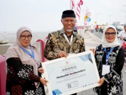 Mampu Kelola Sampah di Laut dengan Baik, Pemprov Sumbar Terima Penghargaan dari KKP RI
