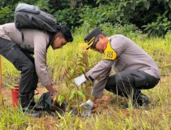 Jaga Lingkungan, Polres Dharmasraya Gelar Tanam Pohon Serentak