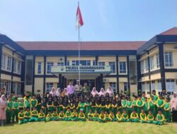 Mengenal Polri Ala Pelajar SD Raudah Islamic School