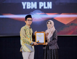 Tingkatkan Inovasi Penyaluran Zakat, YBM PLN Raih Empat Anugerah Indonesia Fundraising Awards 2023