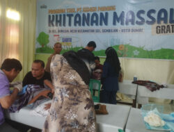 Semen Padang Gelar Khitanan Massal Gratis di Dumai