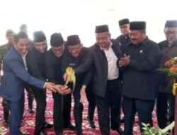 Walikota Resmikan Pemakaian Gedung Baru DPRD Padang