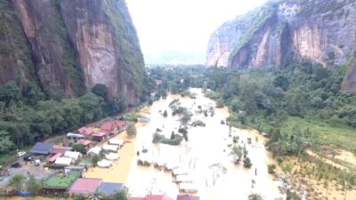 Banjir dan Longsor Hantam Limapuluh Kota, Kawasan Harau Tidak Bisa Dilewati