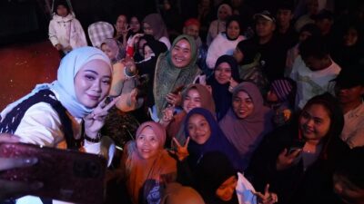 Fauzana dan Ajo Buset Meriahkan Pesta Rakyat Padang Panjang 