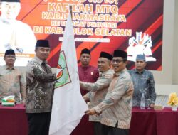 Bupati Sutan Riska Lepas Kafilah MTQ ke-40 Tingkat Sumbar