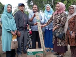 21 Keltan di Tanah Datar dapat Bantuan Alsintan dari Arkadius