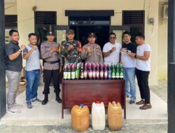 Jelang Tutup Tahun, Polsek Kinali Amankan Puluhan Liter Tuak