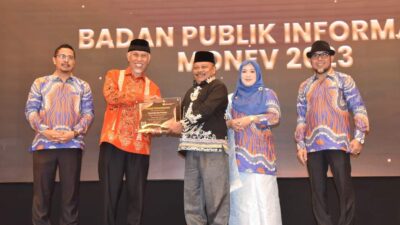 Kota Pariaman Kembali Raih Predikat Informatif di Anugerah KIP