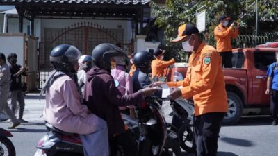 Antisipasi Abu Erupsi Gunung Marapi, BPBD Padang Panjang Bagikan 6.000 Masker