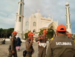 Ada Parkir Liar di Masjid Al-Hakim Padang, Hubungi 112