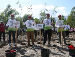 Tanam Ribuan Kaliandra Merah, Kadishut Sumbar : Semen Padang Implementasikan Kesepakatan Dunia