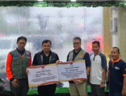 BNPB Beri Bantuan Rp250 Juta dan Peralatan Penanganan Banjir dan Tanah Longsor di Dharmasraya