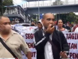 69 Orang Korban Pencurian Data Unjuk Rasa di Kantor OJK, Minta Penarikan Izin Pinjol