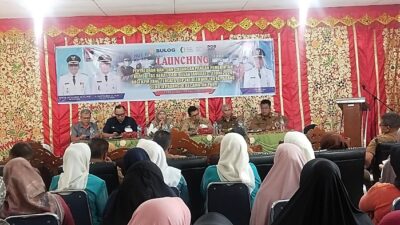 Bulog Sumbar Salurkan Bantuan Pangan Beras untuk 45.908 Keluarga penerima Manfaat di Padang