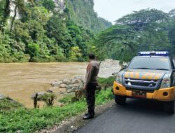 Polsek Sijunjung Terus Awasi Debit Air Batang Kuantan Kawasan Geopark Silokek