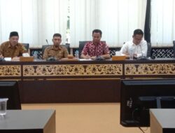 Ratusan Guru Datangi DPRD Sumbar Minta Pemerintah Buka Formasi Guru Berstatus P Seluas-luasnya