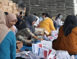 Di Padang, Rekapitulasi Penghitungan Suara di TPS Selesai