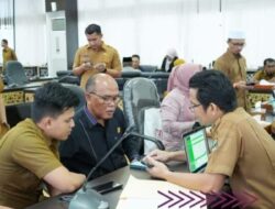 Pimpinan dan Anggota DPRD Sumbar Ikuti Pembuatan KTP Digital 