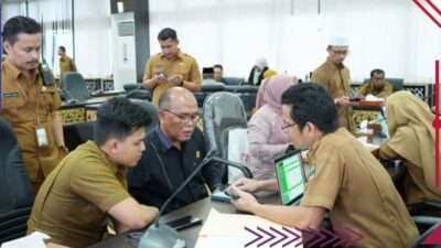 Pimpinan dan Anggota DPRD Sumbar Ikuti Pembuatan KTP Digital 