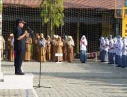 Wakil Ketua DPRD Sumbar Suwirpen Motivasi Siswa SMK Berwirausaha