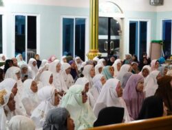 Jamaah Masjid Darul Fallah Jorong Pincuran Gadang Ikuti Tabligh Akbar