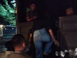 Satpol PP Padang Amankan 4 Wanita yang Nongkrong Larut Malam di Padang Utara