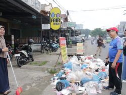 Pj. Walikota Serap Aspirasi Warga Terkait Sampah Berserakan di Pinggir Jalan