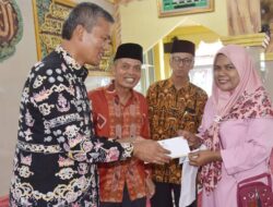 Baznas Pariaman Salurkan Zakat untuk 462 Mustahik