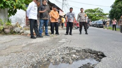 Pemko Padang Perbaiki 30 Titik Jalan dan Drainase Rusak