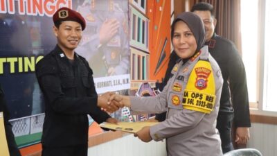 Cegah Penyelundupan Ganja, Kapolresta Bukittinggi Beri Penghargaan Petugas Lapas