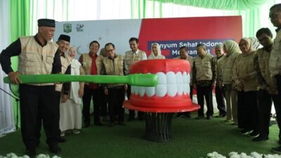 Edukasi dan Perawatan Gigi untuk 1.000 Santri Kota Padang oleh Unand dan Pepsodent