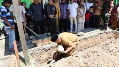 Peletakan Batu Pertama Mushalla Al Hidayah, Ini Harapan Sekdako Pariaman