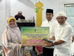 Tim Safari Ramadhan Provinsi Pimpinan Rektor UIN Imam Bonjol Padang Kunjungi Masjid Al-Muhajirin Solok