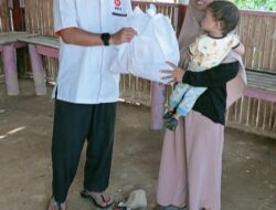 Nevi Zuairina Turut Berpartisipasi pada Bantuan Korban Banjir Pessel