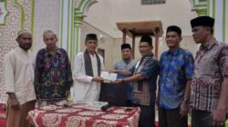 Sekretaris Nasdem Agam Yuspidar Serahkan Bantuan Partai Untuk Masjid Baitul Amal Sitingkah