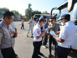 Rampcheck AKDP dan AKAP di Terminal Jati Pariaman Pastikan Kelayakan Bus