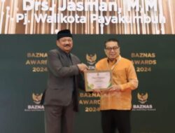 Pj. Walikota Payakumbuh Terima Penghargaan Baznas Awards 2024