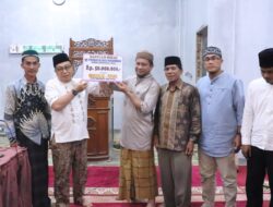 TSR Kota Payakumbuh Menyerahkan Bantuan Untuk Masjid Al-Ihsan
