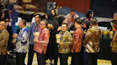 Tanah Datar Kembali Raih Piala Adipura 