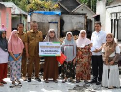 Bupati Serahkan Bantuan Baznas untuk Korban Kebakaran