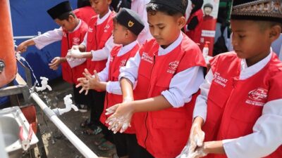 Kemenag – Unilever Indonesia Melalui Lifebuoy Beri Edukasi Kesehatan kepada Santri PP Nurul Yaqin Al Hidayah Padang